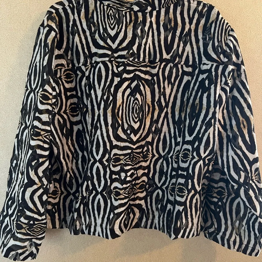 Ruby Rd. Black and White Abstract Pattern Jacket - Picture 2 of 2